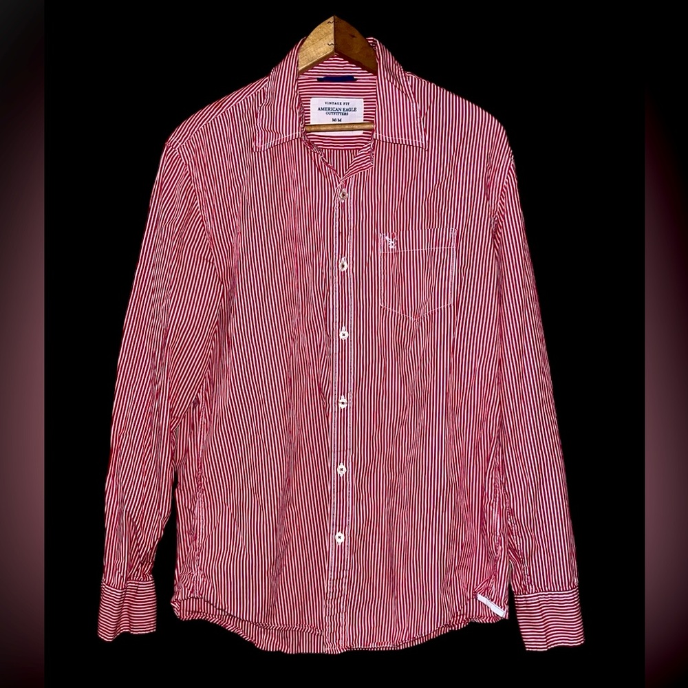 American Eagle button down red white stripes medium preppy roll tab sleeves AEO